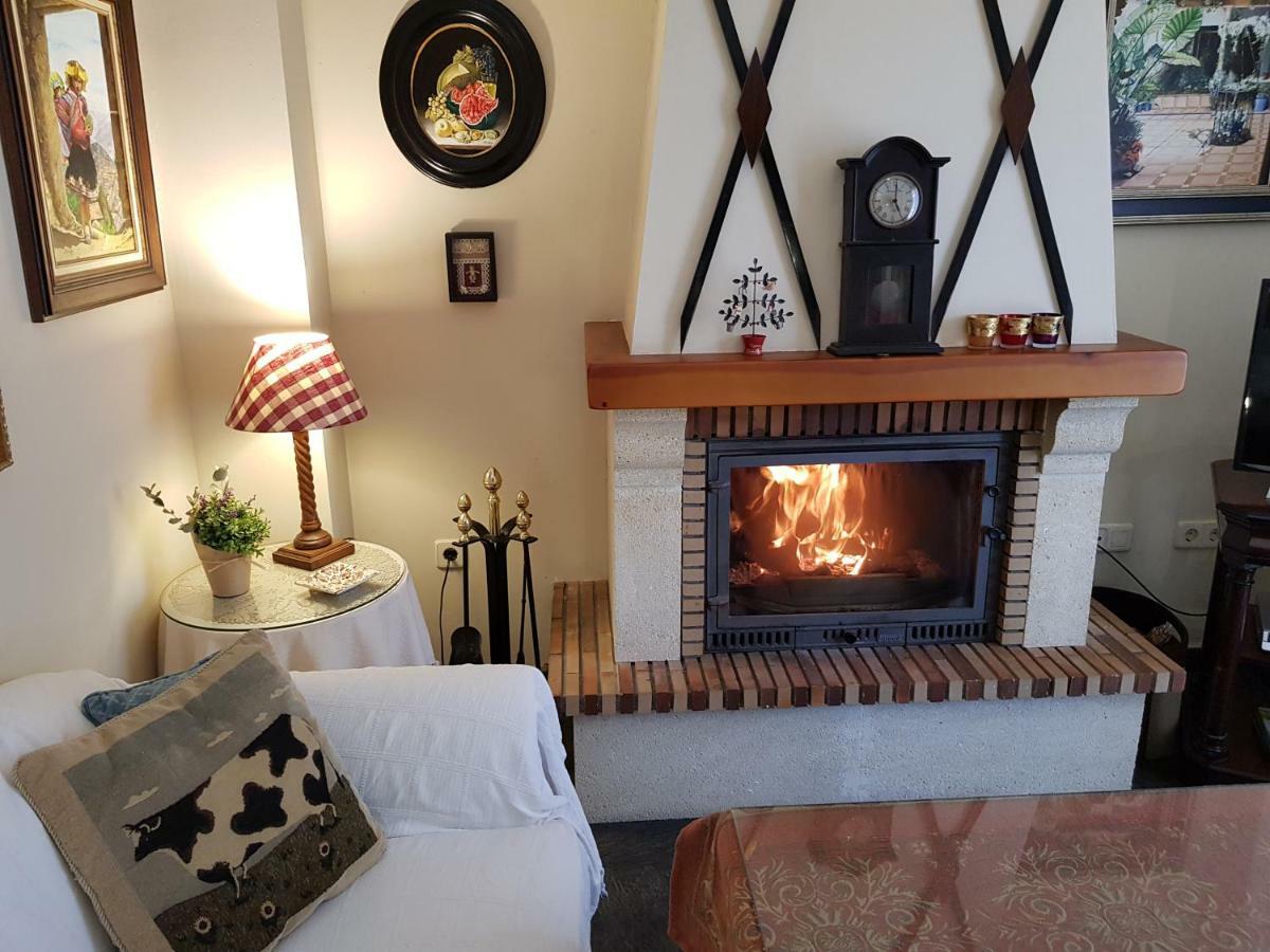 Casa Encantadora Con Piscina Privada Y Chimenea Las Jaras Exterior foto